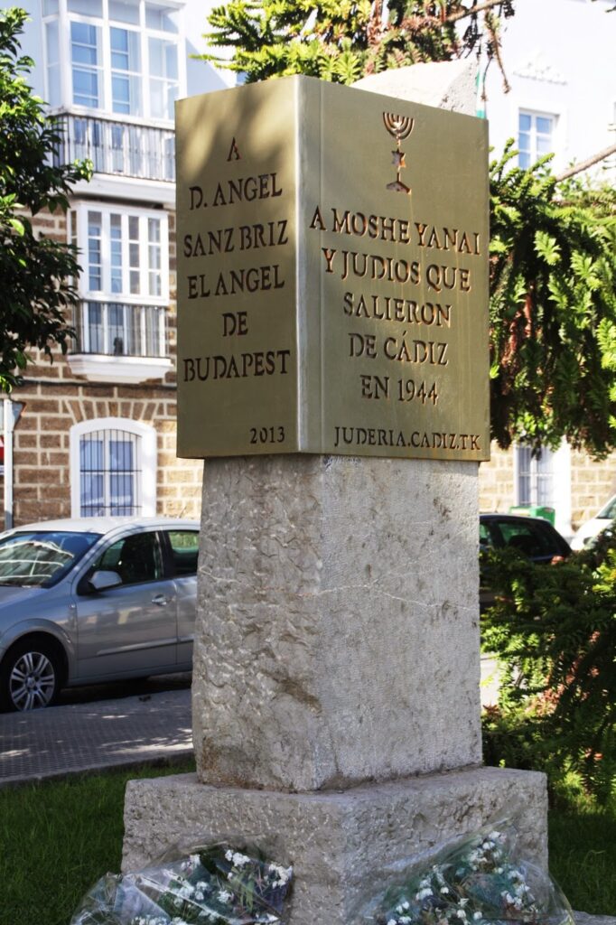 Monumento a los judíos que se salvaron en la Shoá